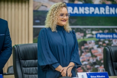 Erica Ribeiro sugere criação do programa “Juventude em Movimento” e cobra informações sobre o funcionamento do CER II