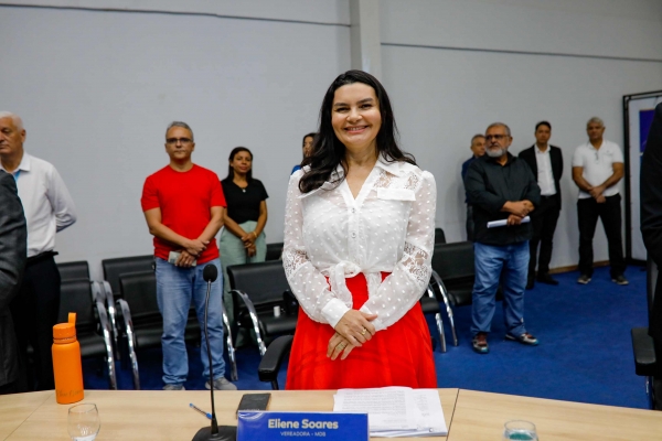 Saúde da mulher, educação e inclusão são temas de projetos de Eliene Soares aprovados pela CMP