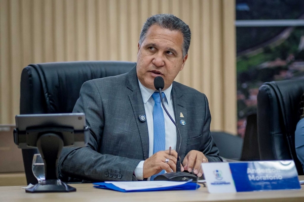 Anderson Moratorio solicita permanência de servidores aposentados na prefeitura de Parauapebas
