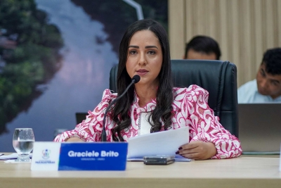 Legislativo aprova projeto que proíbe saída de menores de 16 anos das escolas sem acompanhamento