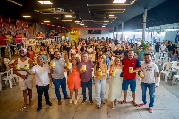 Solidariedade que alimenta: servidores da Câmara de Parauapebas arrecadam mais de 2 mil latas de leite para ações sociais