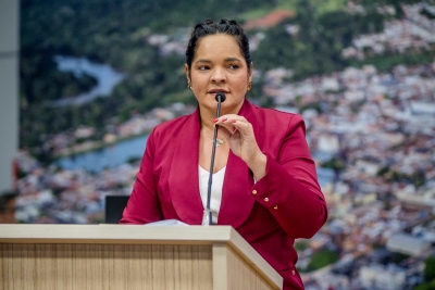 Maquivalda Barros cobra melhorias na infraestrutura urbana e informações sobre contratos da Prefeitura de Parauapebas