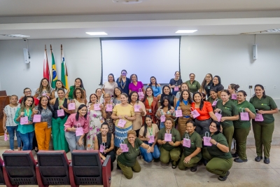 Câmara de Parauapebas realiza palestra em alusão ao Outubro Rosa para servidores