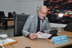 Instalação de indicadores de velocidade e ampliação da sinalização são propostas por Castilho
