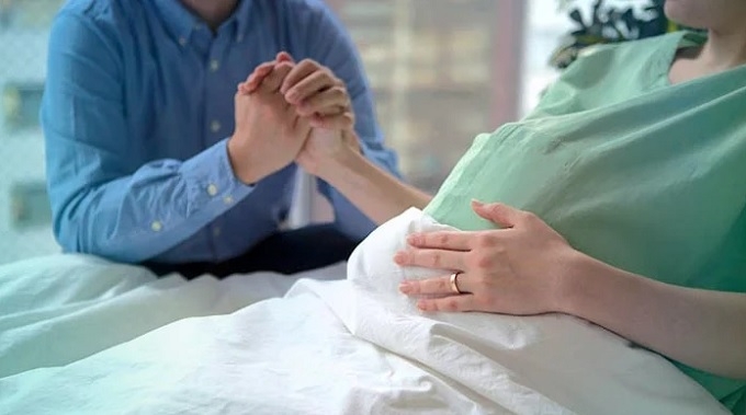IGestantes devem ser informadas do direito de ter acompanhante durante trabalho de pré-parto, parto e pós-parto