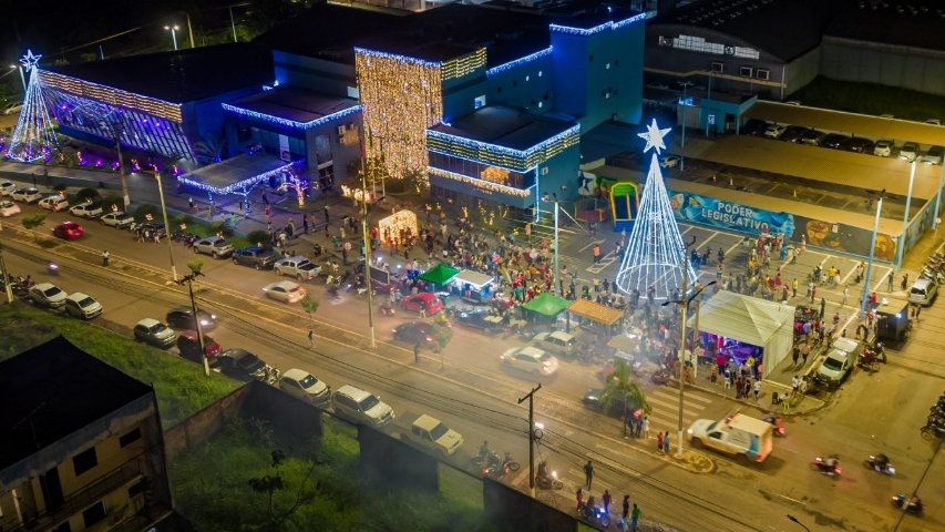 INatal: ‘Acender das Luzes 2022’ encanta população na Câmara Municipal de Parauapebas