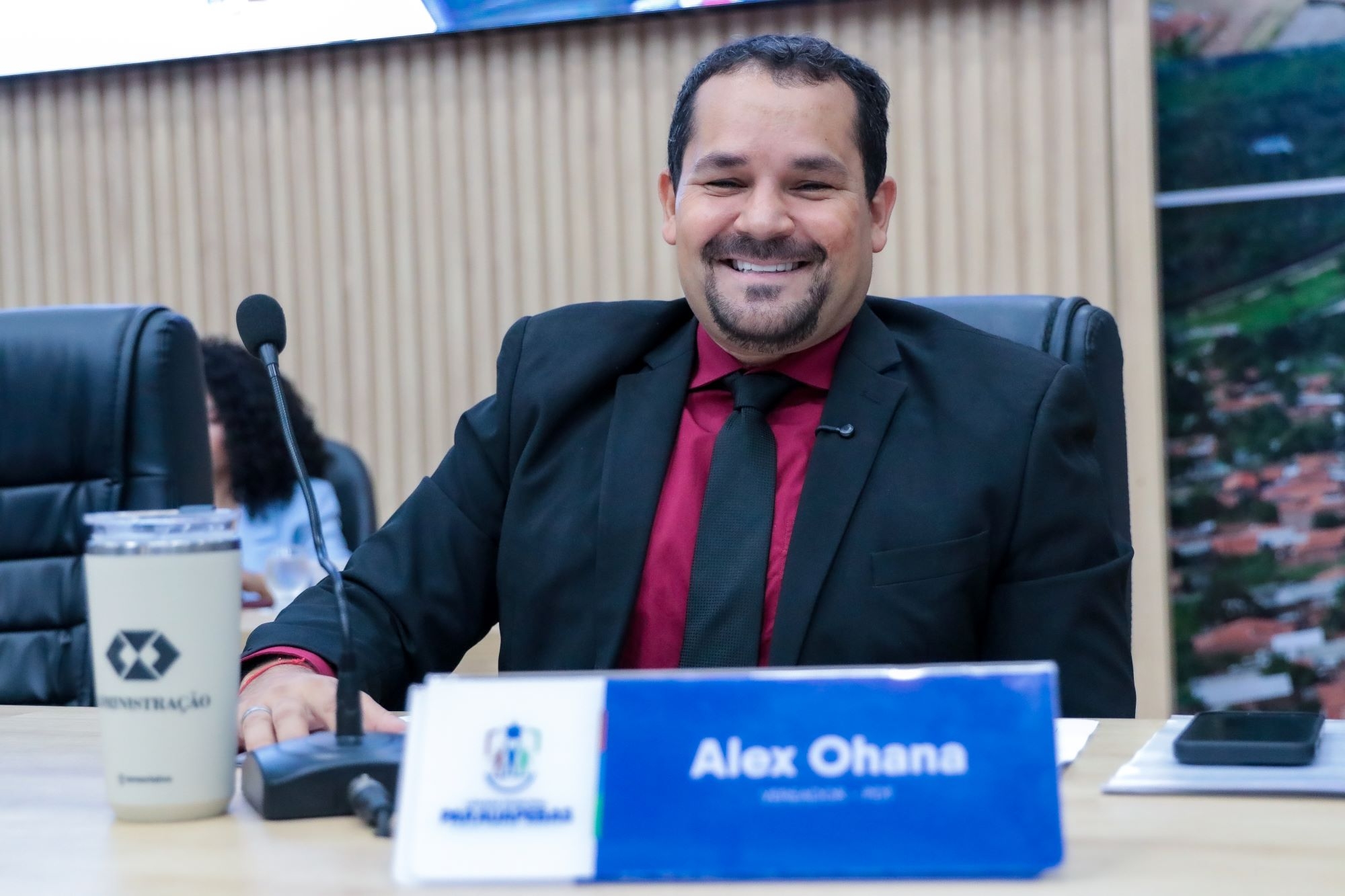 IParlamento Municipal aprova proposições do vereador Alex Ohana sobre educação, sustentabilidade e transparência administrativa